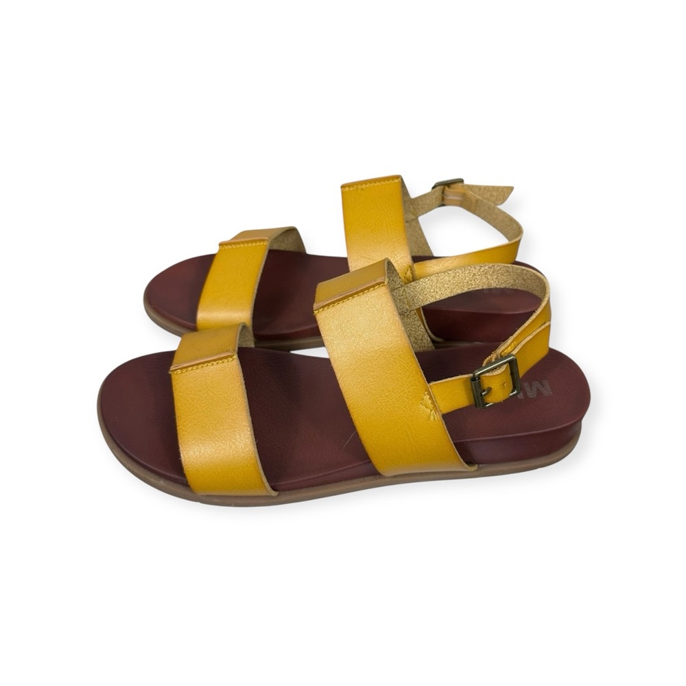 Mia Karina yellow double strap Flat Sandals size 9.5
